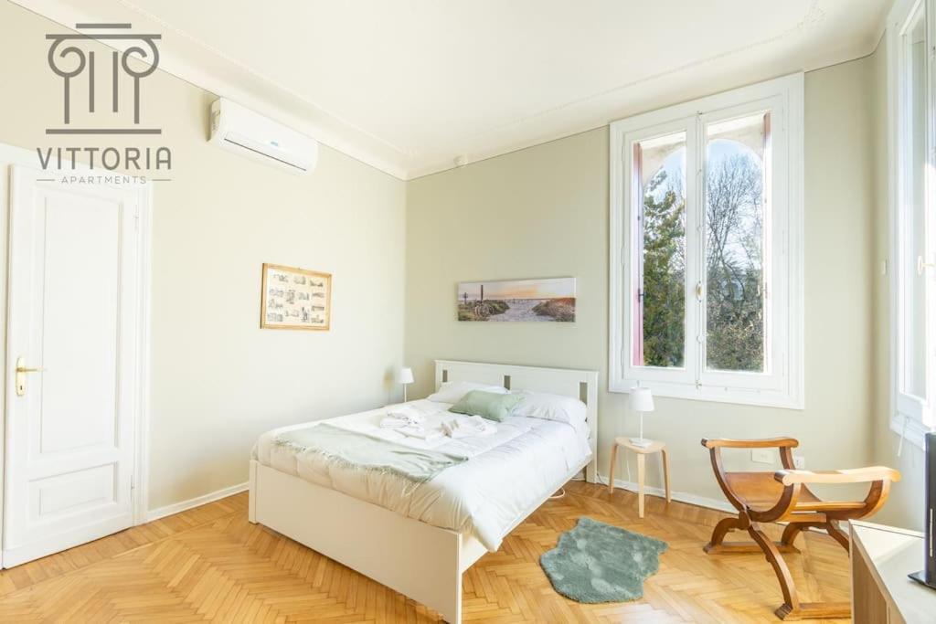 Vittoria Apartments: Viale Dante 维琴察 外观 照片